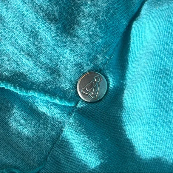 Neon Buddha Blue Sparkly Buttons Tunic
Size Medium - Picture 13 of 13